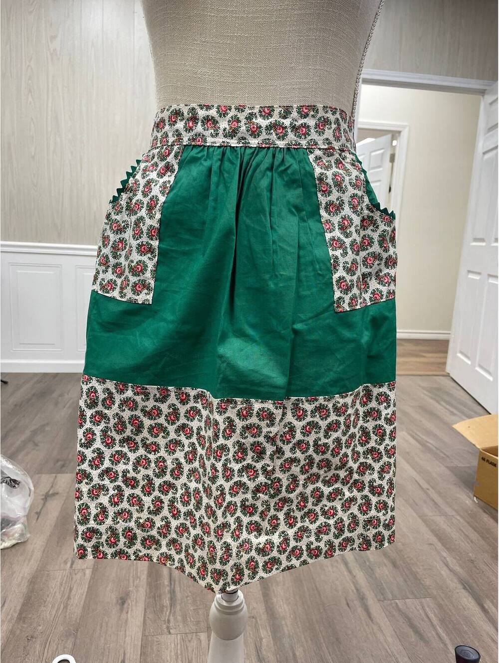 Vintage Green floral half apron